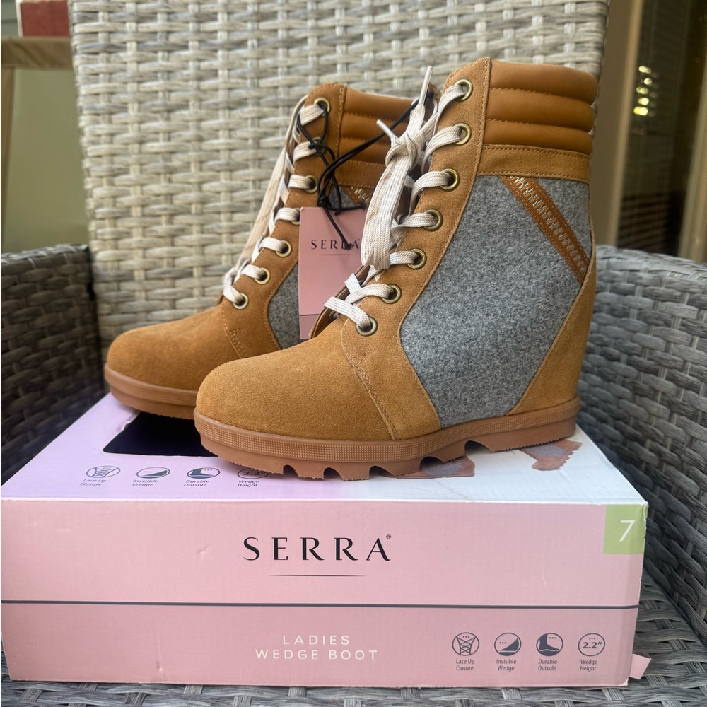Serra Ladies Wedge Boots NWT and BOX. Tan Suede & grey fabric. COZY FALL FASHION